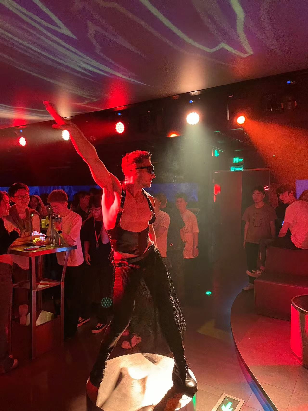 沧州商务ktv怎么玩尽享娱乐乐趣-任丘市ktv预订